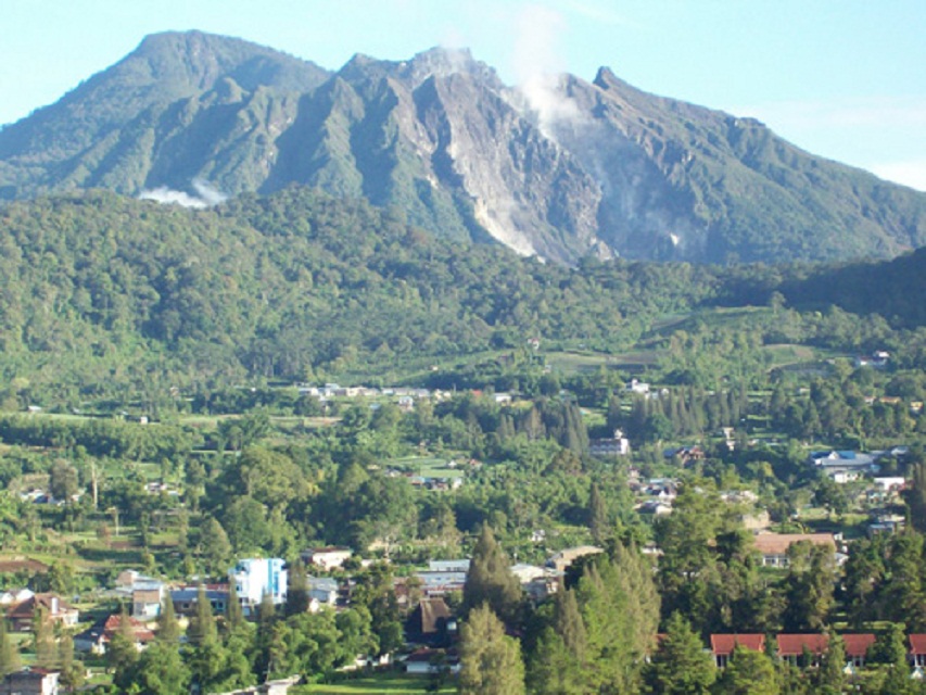 Dollar Village Tour, Lake Toba, Piso-Piso WaterFall, Berastagi, Bukit Lawang, Tangkahan